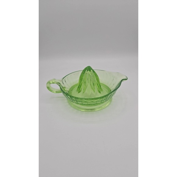 Federal Glass Uranium Depression Glass Manual Citrus Juicer Reamer - Picture 1 of 10
